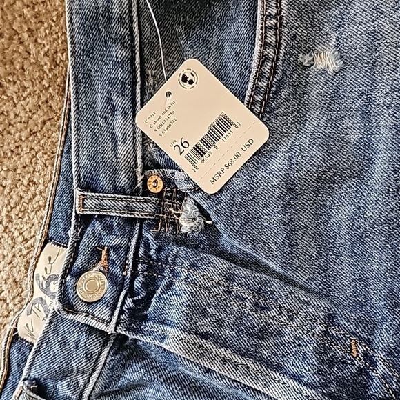 We The Free Denim Shorts Shout and Twist - Picture 4 of 6